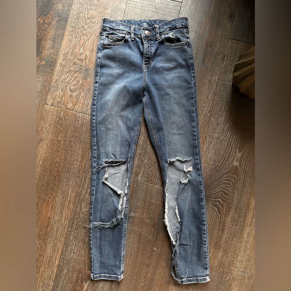 High Rise Ripped Top Shop Blue jeans